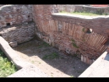 04897 ostia - regio i - insula xvii - terme del mitra (i,xvii,2) - raum a - wasserbecken.jpg